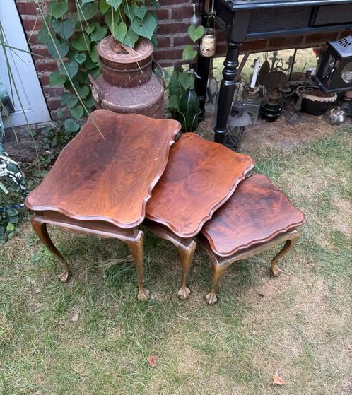 Antieke Notenhouten Bijzettafeltjes - Set van 3, Antiek en Kunst, Antiek | Meubels | Tafels, Ophalen of Verzenden