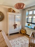 Babykamer set: Kledingkast en commode - Schemerroze, Ophalen, Gebruikt