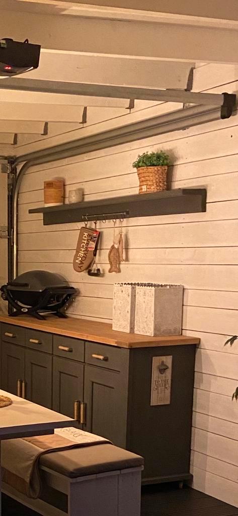 Wandplank van tuinhout krijtverf grijs, Huis en Inrichting, Woonaccessoires | Wandplanken en Boekenplanken, Ophalen