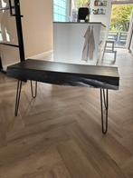 Zwart houten bankje op stalen poten, Ophalen of Verzenden, Zo goed als nieuw, 75 cm of meer, 60 cm of meer