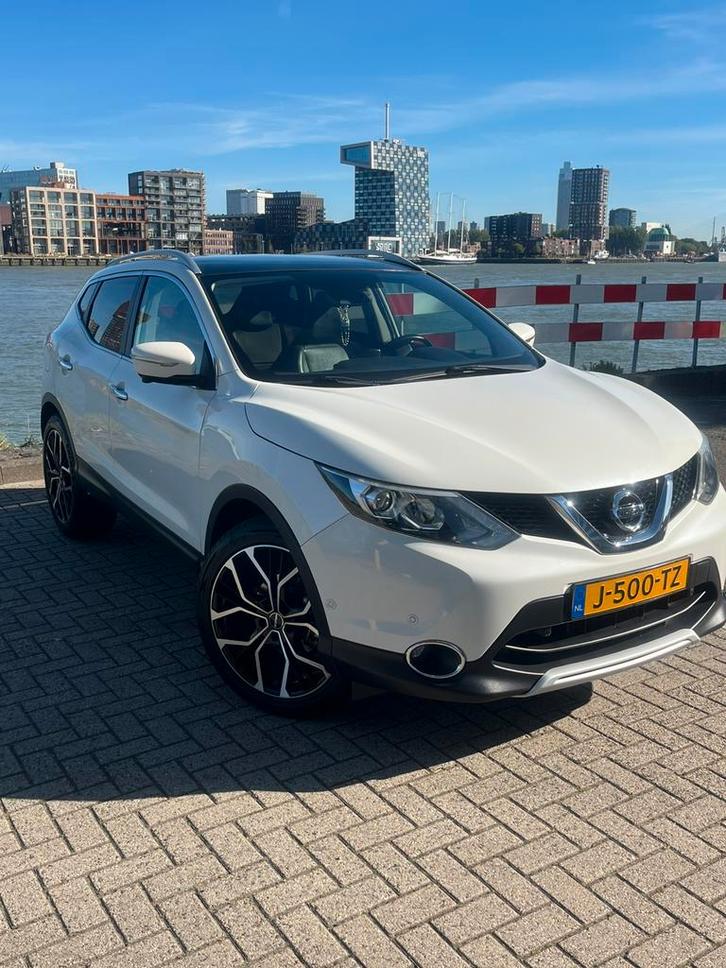 Nissan Qashqai 1.5 DCI 81KW 2WD 2016 Wit, Auto's, Nissan, Particulier, 360° camera, ABS, Achteruitrijcamera, Adaptieve lichten