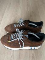Floris van Bommel 43 suede, bruin, Ophalen of Verzenden, Zo goed als nieuw, Bruin