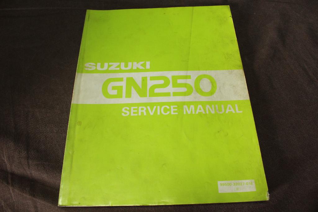 Suzuki GN250 1982 - 1993 motorcycle service manual, Ophalen of Verzenden, Suzuki