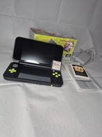 New Nintendo 2DS XL Black/Lime Green in Doos in Goede Staat, Spelcomputers en Games, 2DS XL, Ophalen of Verzenden, Groen, Gebruikt