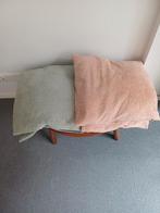 4 Sierkussens van IKEA met groene en roze ribstof hoezen, Verzenden, Zo goed als nieuw, Vierkant