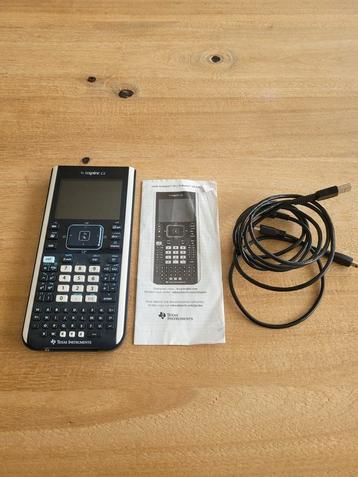 Grafische rekenmachine TI-Nspire CX beschikbaar voor biedingen