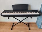 Yamaha P-105 Digitale Piano met Standaard met voetpedaal, Gebruikt, 88 toetsen, Aanslaggevoelig, Yamaha