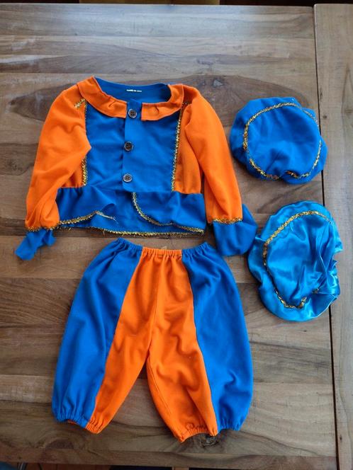 Pietenpakje oranje / blauw 3-5 jaar, Diversen, Sinterklaas, Gebruikt, Ophalen of Verzenden