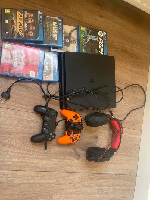 PlayStation 4 Slim + Accessoires en Games – Compleet Pakket, Spelcomputers en Games, Games | Sony PlayStation 4, Zo goed als nieuw