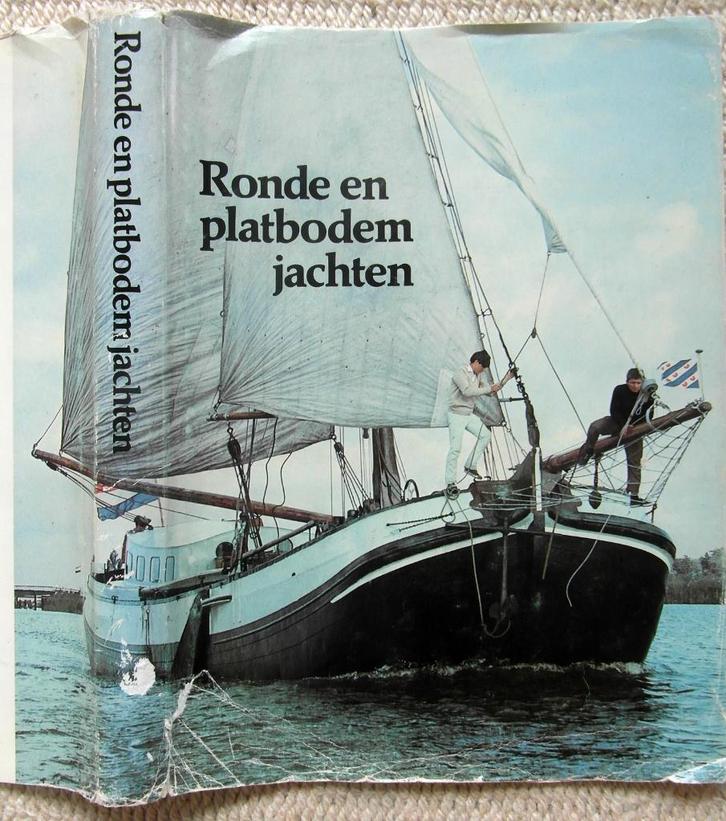 Ronde en Platbodemjachten (5de herziene druk)., Boeken, Vervoer en Transport, Zo goed als nieuw, Tractor en Landbouw, Ophalen of Verzenden