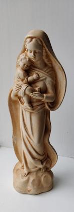 Mooi oud beeld van Madonna Maria met kind  gesigneerd 1950, Verzamelen, Religie, Ophalen of Verzenden, Zo goed als nieuw, Beeld(je)