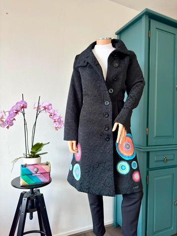 DESIGUAL mantel maat 38/40 beschikbaar voor biedingen
