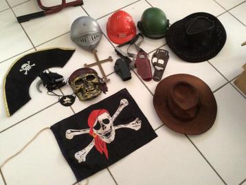 verkleedspullen piraat, cowboy en meer, haloween beschikbaar voor biedingen