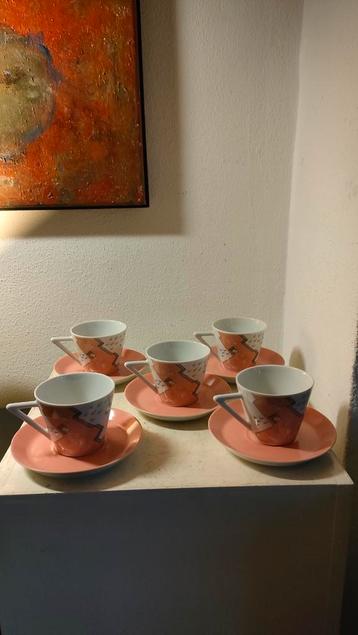 Vintage design Memphis stijl porselein kop en schotels beschikbaar voor biedingen
