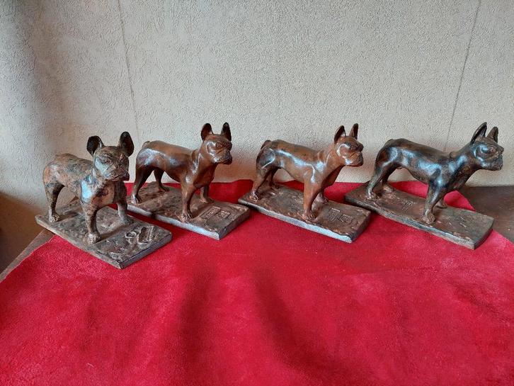 Franse Bulldog / 4 bronzen beeldjes van P. Chenet, Verzamelen, Beelden en Beeldjes, Zo goed als nieuw, Overige typen, Ophalen of Verzenden
