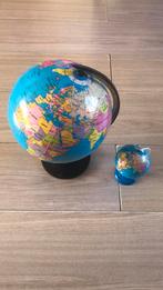 Grote en kleine wereld bol, Huis en Inrichting, Woonaccessoires | Wereldbollen, Zo goed als nieuw, Ophalen