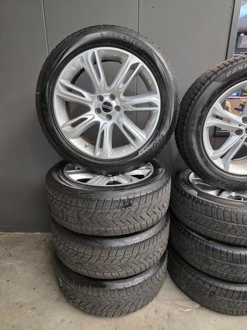 Set originele Range Rover 20" LM velgen met winterband Velar beschikbaar voor biedingen