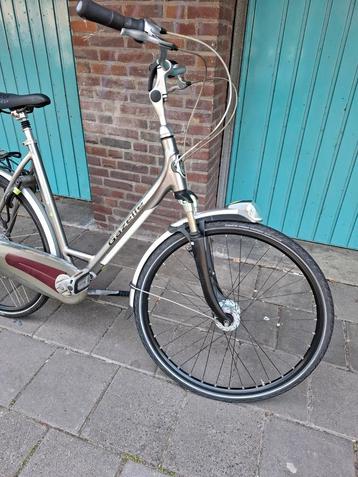 Damesfiets  beschikbaar voor biedingen