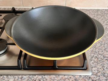 Wok met deksel 34 cm diameter vlakke bodem Gietijzer beschikbaar voor biedingen