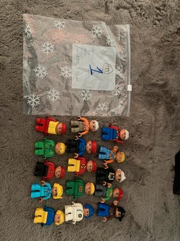 Opruiming set van 15 verschillende duplo poppetjes beschikbaar voor biedingen