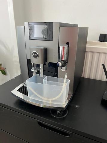 Jura E8 Koffieautomaat | Dark Inox | ZGAN beschikbaar voor biedingen