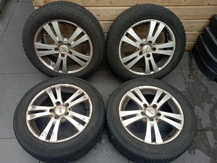 4 Vredestein winterbanden, Auto diversen, Overige Auto diversen, Ophalen