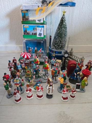 Partij Lemax figuren kerstdorp beschikbaar voor biedingen