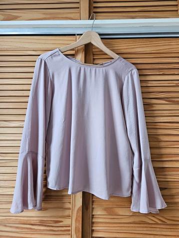 Only zachtroze satijnen blouse met strik mt 36 beschikbaar voor biedingen