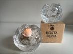 Set 2 Kosta Boda Snowball Glas Waxinehouders Maten S en M, Antiek en Kunst, Ophalen of Verzenden