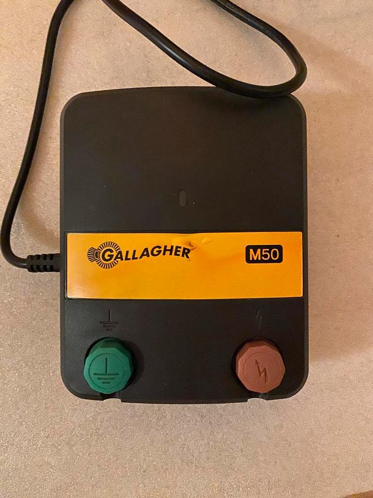 GALLAGHER M50 SCHRIKDRAADAPPARAAT LICHTNET (230 V), Dieren en Toebehoren, Stalling en Weidegang