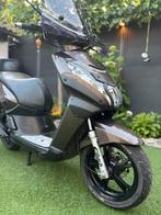 Zeer nette peugeot kisbee injectie, Fietsen en Brommers, Scooters | Peugeot, Ophalen, Zo goed als nieuw, Overige modellen