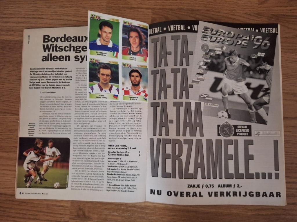 VI Magazine 1996 met stickers EK Voetbal Panini, Verzamelen, Ophalen of Verzenden, Zo goed als nieuw, Buitenlandse clubs, Poster, Plaatje of Sticker