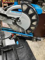 Te koop afkortzaag met laser izgs, Ophalen of Verzenden, Zo goed als nieuw, Afkortzaag, 30 tot 70 mm