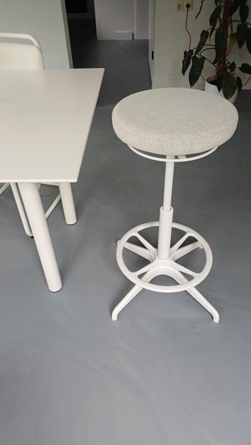 Bureaukruk verstelbaar in hoogte van 57 - 80 cm.€35  beschikbaar voor biedingen