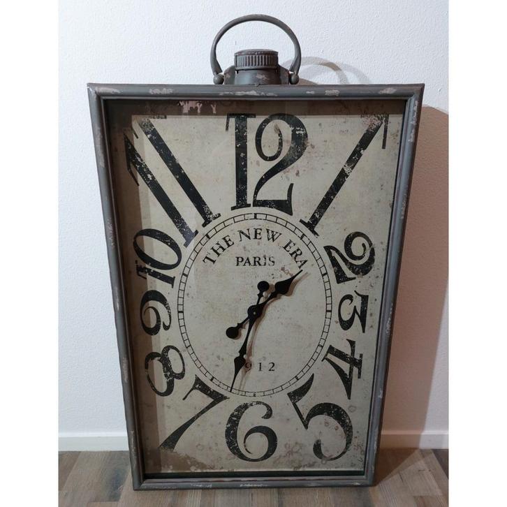 Loods 5 Decoratie Klok 92 cm x 60 cm, Huis en Inrichting, Woonaccessoires | Klokken, Zo goed als nieuw, Wandklok, Analoog, Ophalen