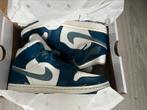 Blauwe jordens, Blauw, Ophalen of Verzenden, Sneakers of Gympen, Gedragen