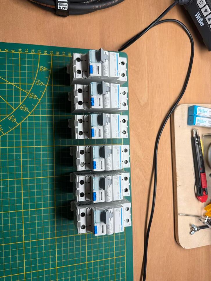 Diverse Hager Installatieautomaten en Aardlekschakelaars, Doe-het-zelf en Verbouw, Elektra en Kabels, Gebruikt, Schakelaar, Ophalen