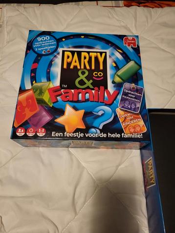 NIEUW in doos Party & Co Family ( 2 x ) beschikbaar voor biedingen