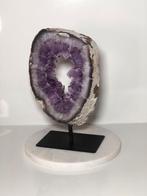 Edelsteen amethist op standaard 28 cm, Ophalen, Mineraal