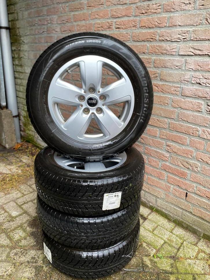 16 inch Mini Countryman velgen met winterbanden., Auto-onderdelen, Banden en Velgen, Velg(en), Winterbanden, 16 inch, 205 mm, Ophalen of Verzenden