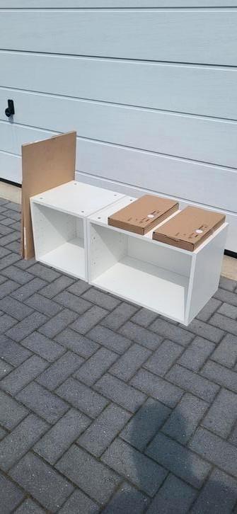 IKEA wandkasten 2 stuks