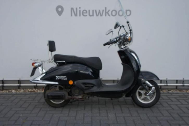 AGM Retro 50 (bj 2017), Fietsen en Brommers, Scooters | Overige merken