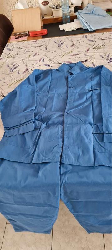 Blauwe vintage pyjama  beschikbaar voor biedingen