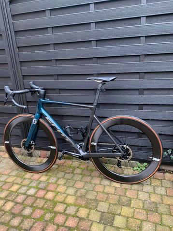 Scott Addict RC pro HMX 2024 frameset + Syncros stuur-unit beschikbaar voor biedingen