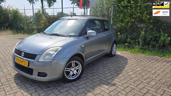 Suzuki Swift 1.3 GA, Auto's, Suzuki, Bedrijf, Te koop, Swift, ABS, Airbags, Airconditioning, Emergency brake assist, Metallic lak