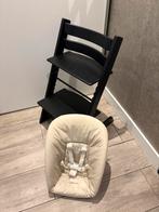 Mat zwarte stokke tripp trapp stoel met newbron set, Ophalen of Verzenden, Zo goed als nieuw, Meegroeistoel