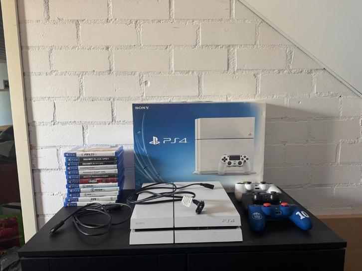 Playstation 4 Glacier White - 500GB, Spelcomputers en Games, Spelcomputers | Sony PlayStation 4, Gebruikt, Original, 500 GB, Met 3 controllers of meer