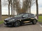 BMW M135i / 100 DKM / Bj 2020 / FULL / PANO / CAMERA, Auto's, BMW, Zwart, Leder, Bedrijf, 306 pk