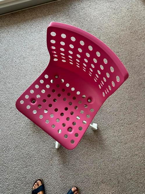 Kinderbureaustoel, merk Ikea, in hoogte verstelbaar., Kinderen en Baby's, Kinderkamer | Tafels en Stoelen, Zo goed als nieuw, Stoel(en)
