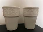 "2 Bekers met Reliëf" 'Made in Italy' 'Foglio' Nieuw, Nieuw, Ophalen of Verzenden, Overige stijlen, Kop(pen) en/of Schotel(s)